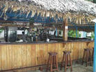 Il bancone di un bar sulla spiaggia