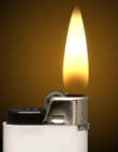 La fiamma di un accendino La fiamma di un accendino