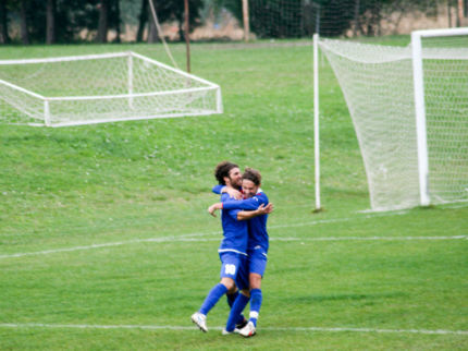 Daniele Amadei festeggia il gol del pareggio