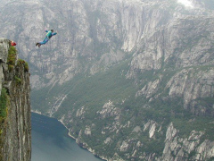 base jumping, lancio nel vuoto