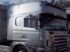 furto di gasolio sull'autostrada A14: il camion fermato dalla Polstrada con la serigrafia che ha reso possibile l'identificazione del mezzo