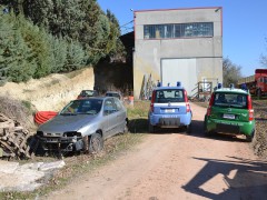 Polizia e Corpo Forestale con rigattiere abusivo