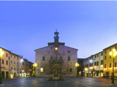 Piazza Matteotti a Cagli