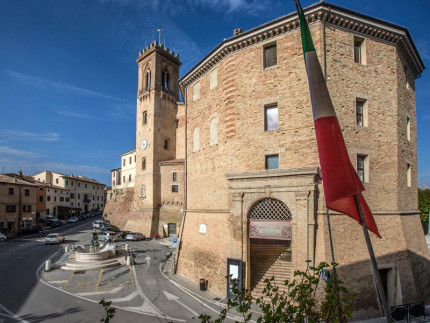 Il Comune di San Costanzo, centro storico, municipio, San Costanzo
