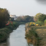 Le ruspe sul fiume Misa di Senigallia per gli interventi di manutenzioen idraulica e messa in sicurezza