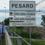 Pesaro, cartello ingresso città