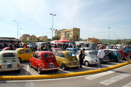 Auto d'epoca a Fano