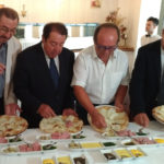 Presentazione della pizza celebrativa Rossini e Raffaello