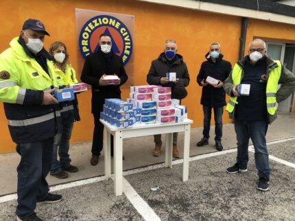 Donazione di mascherine e test sierologici alla Protezione Civile di Pesaro