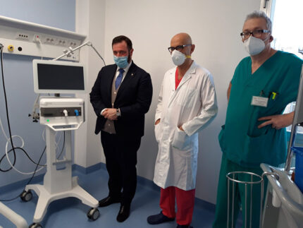 Mirco Carloni in visita all'Ospedale San Salvatore