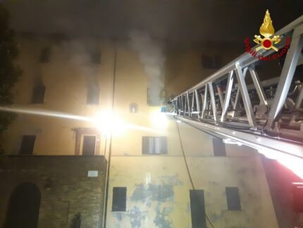 Incendio a Petriano