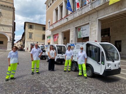 Operatori dell'iniziativa "Insieme facciamo piazza pulita"