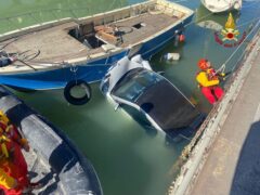 Automobile finita in acqua a Gabicce