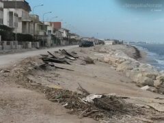 Il lungomare devastato a Marina di Montemarciano