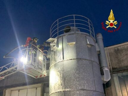 Incendio di un silos a Mombaroccio