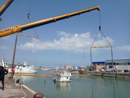 Rimozione del "Nettuno" a Fano