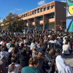 Studenti a Pesaro per l'incontro con un attivista per la pace