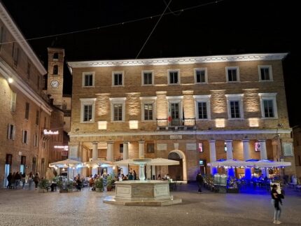 Piazza della Repubblica a Urbino
