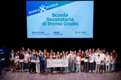 BCC Fano - Borse di studio - Foto di gruppo Scuola Secondaria di Primo Grado BCC Fano - Borse di studio - Foto di gruppo Scuola Secondaria di Primo Grado