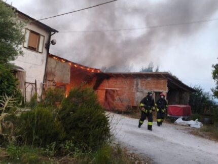 Incendio a Colli al Metauro