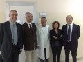 Un momento della visita del sindaco all'ospedale San Salvatore