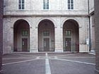 Il cortile dell'ex-collegio Raffaello